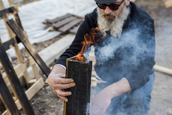 Shou Sugi Ban_PotagerLiberté©Lucie Jean-31 Shou Sugi Ban_PotagerLiberté©Lucie Jean-31